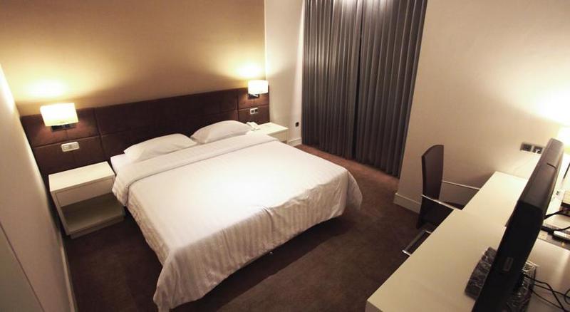 Grand Kecubung Hotel Pangkalanbuun Exterior foto