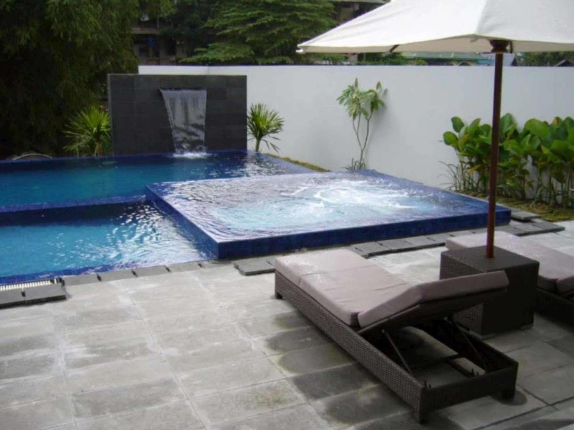Grand Kecubung Hotel Pangkalanbuun Exterior foto